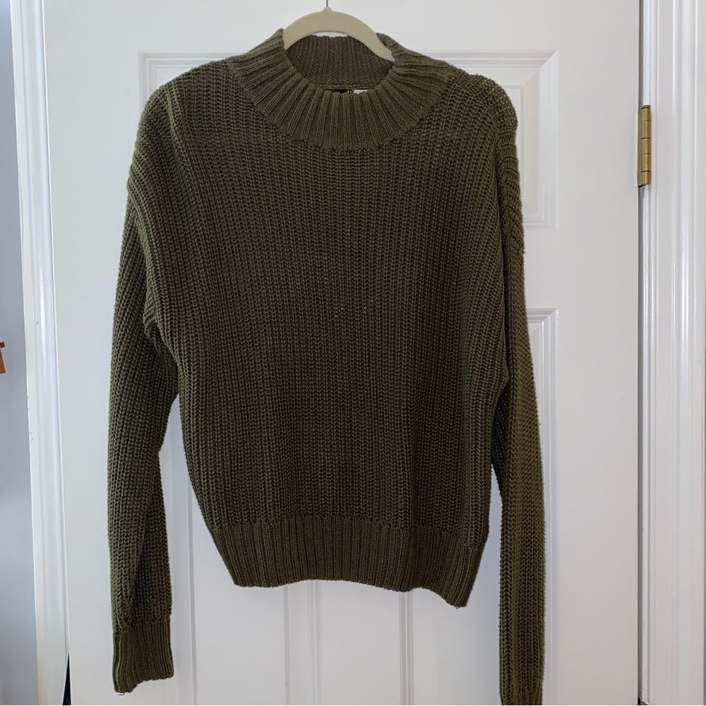 H&M Sweater - Picture 3 of 5